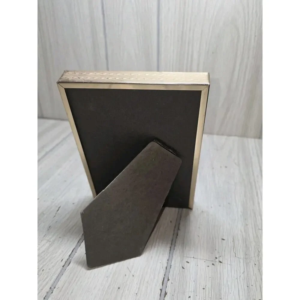 Vintage Gold Tone Picture Frame W/ Etching On Rim 5x7